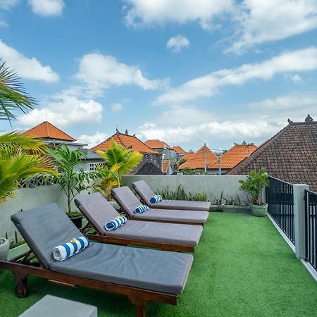 The Breeze Stay And Surf Canggu Екстериор снимка