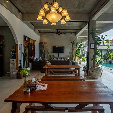The Breeze Stay And Surf Canggu Екстериор снимка