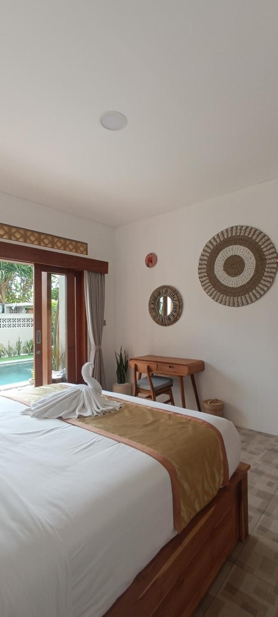 The Breeze Stay And Surf Canggu Екстериор снимка