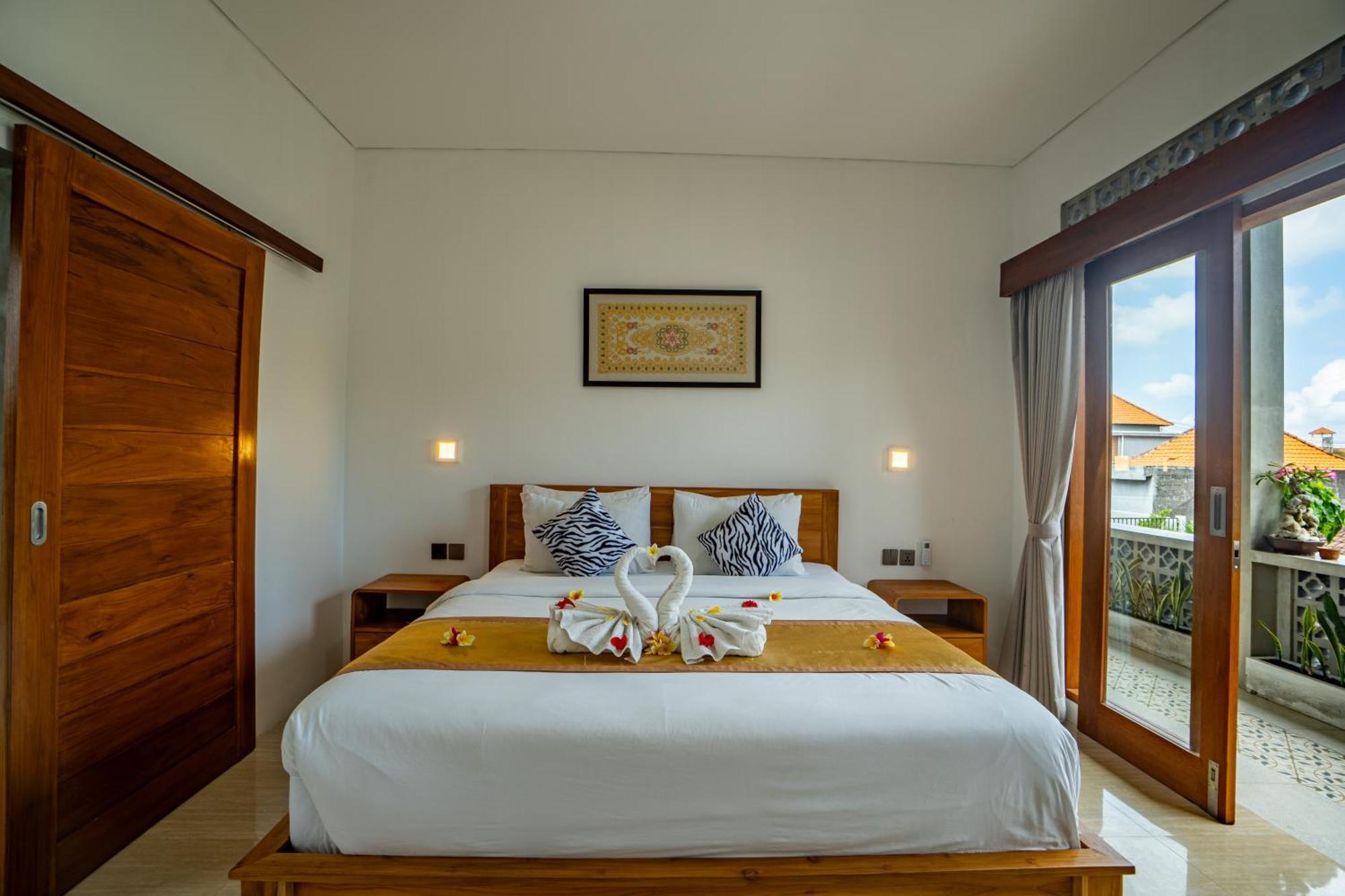 The Breeze Stay And Surf Canggu Екстериор снимка