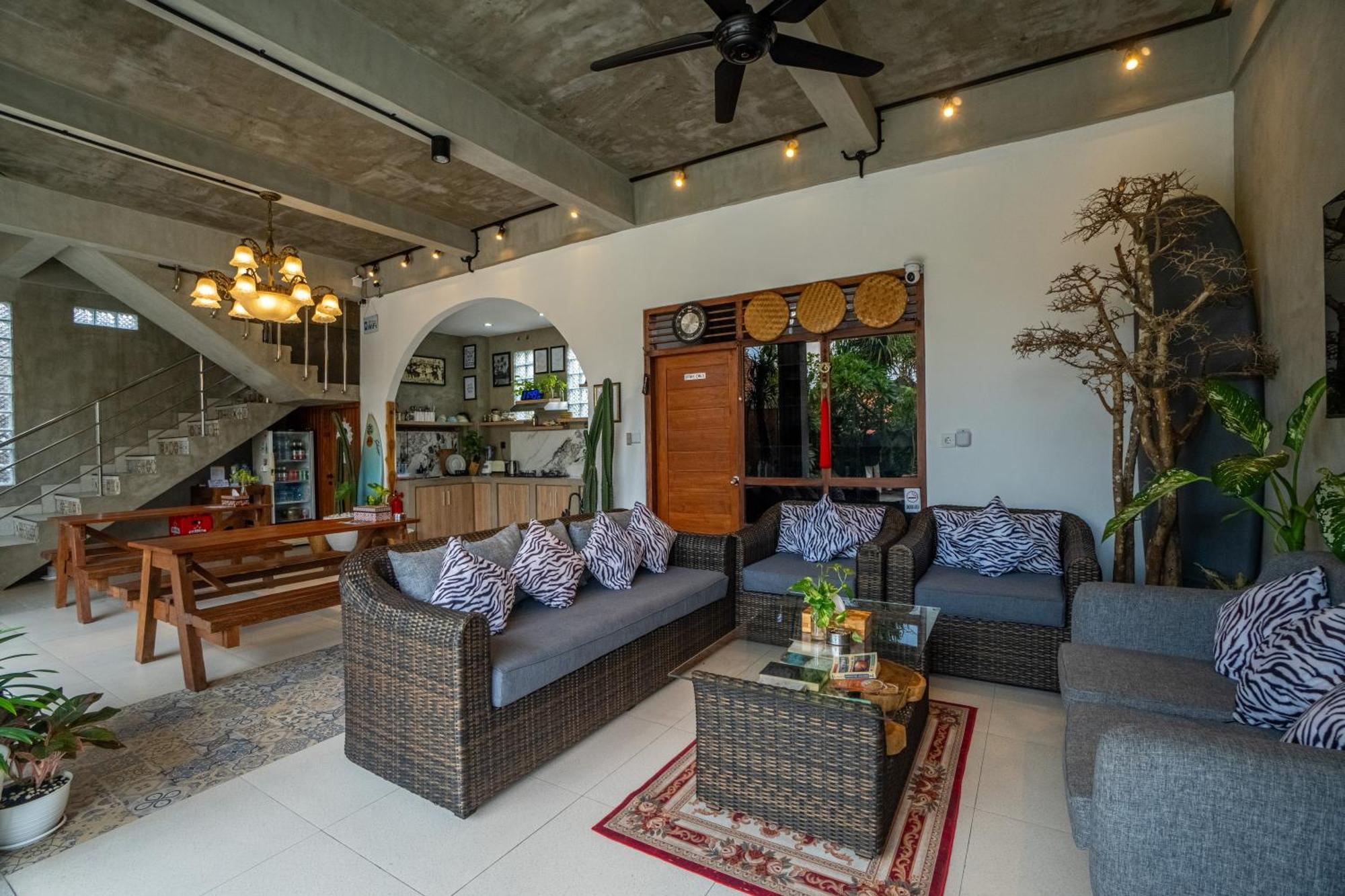 The Breeze Stay And Surf Canggu Екстериор снимка