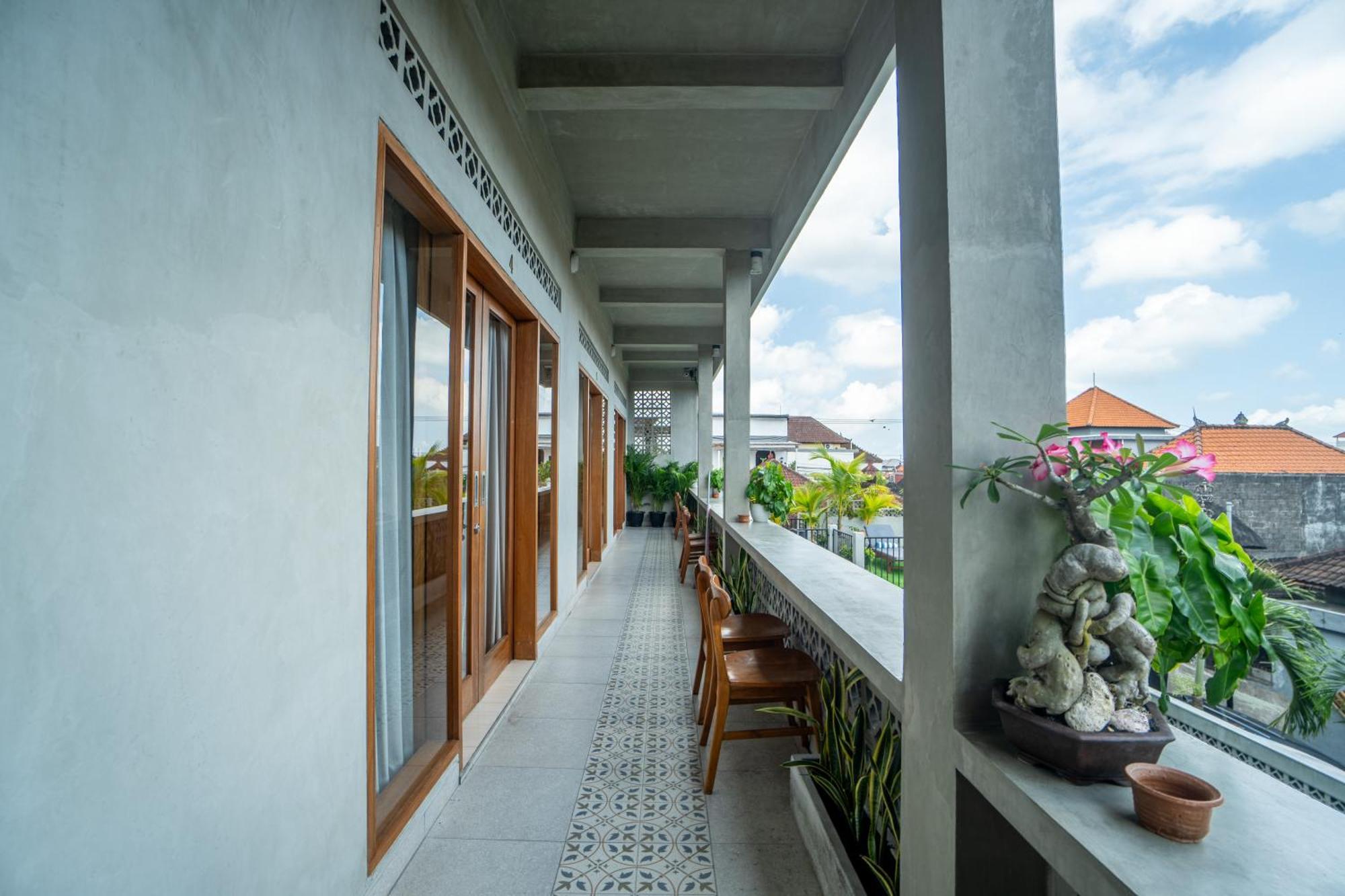 The Breeze Stay And Surf Canggu Екстериор снимка