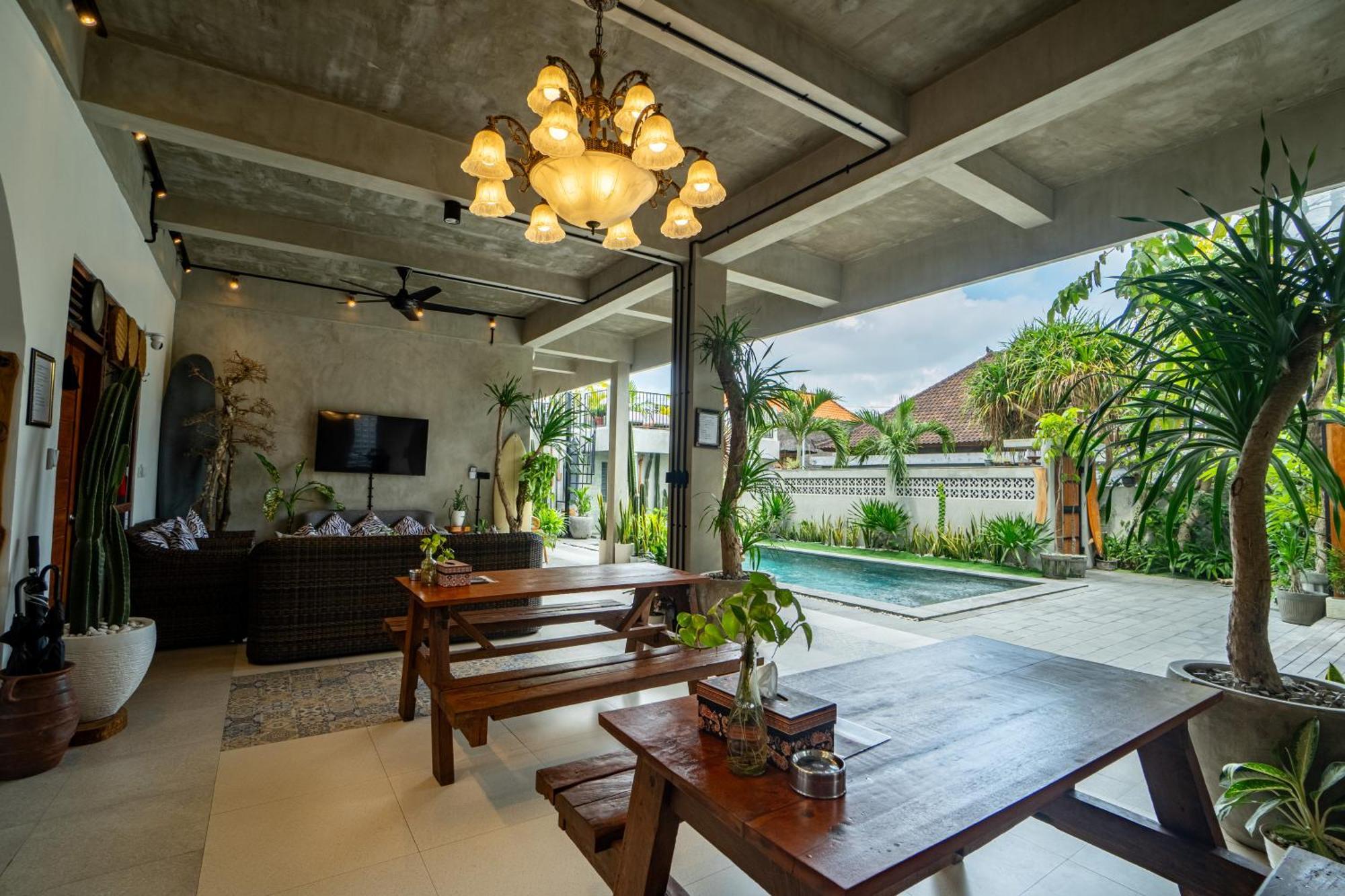 The Breeze Stay And Surf Canggu Екстериор снимка