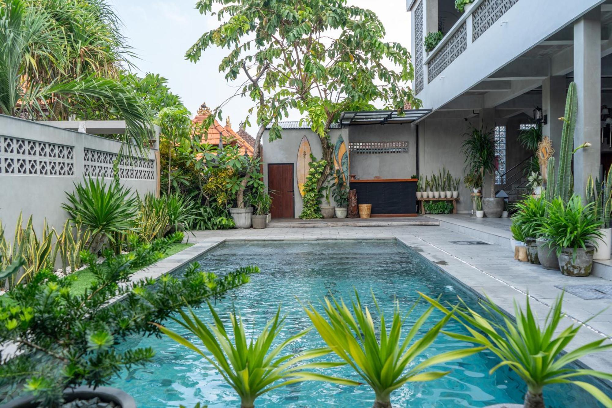 The Breeze Stay And Surf Canggu Екстериор снимка