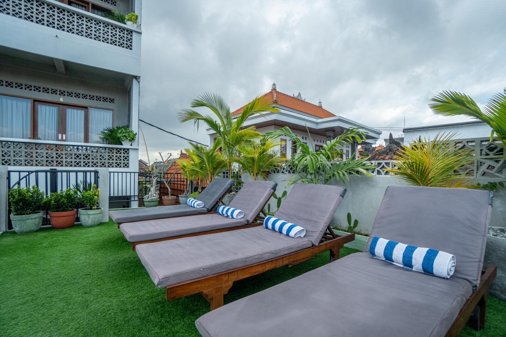 The Breeze Stay And Surf Canggu Екстериор снимка